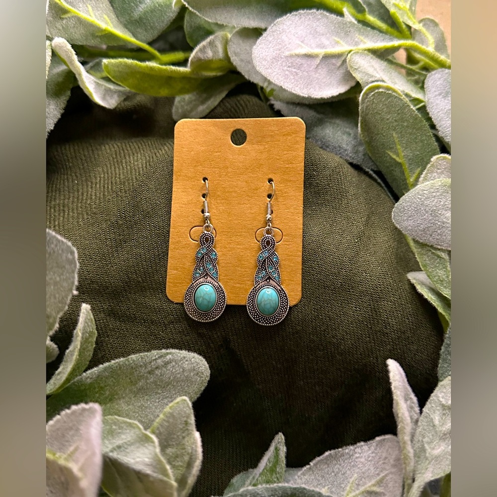 New Beautiful turquoise drop earrings